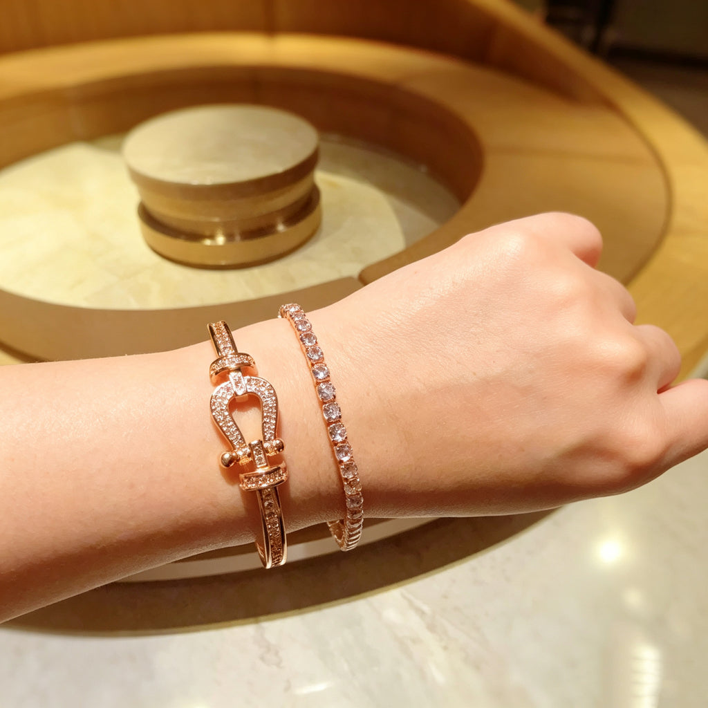 Trendy Horseshoe Shape Zircon Bracelet