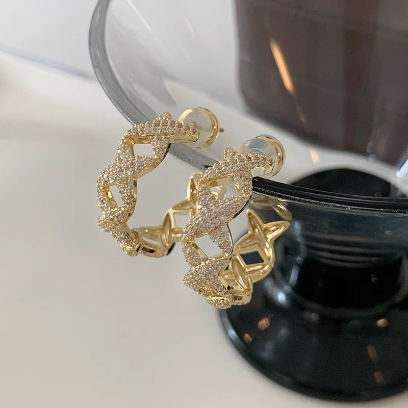 VKEG05 Trendy C-Shaped Star Design 24K Gold Plated Earrings