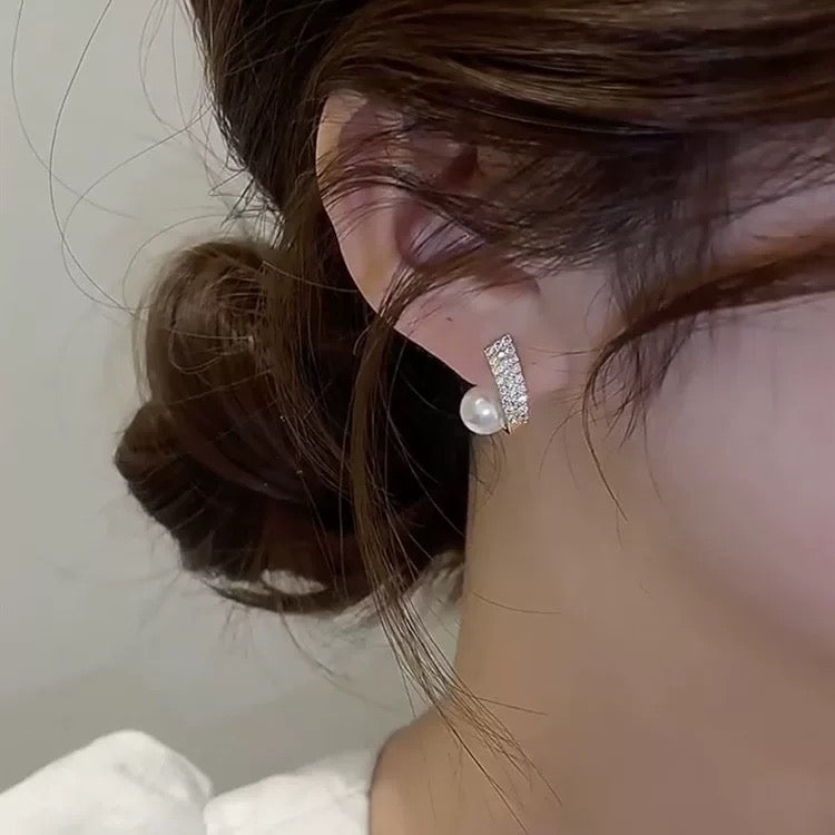 S925 Sterling Silver Elegant Korean Pearl Earrings