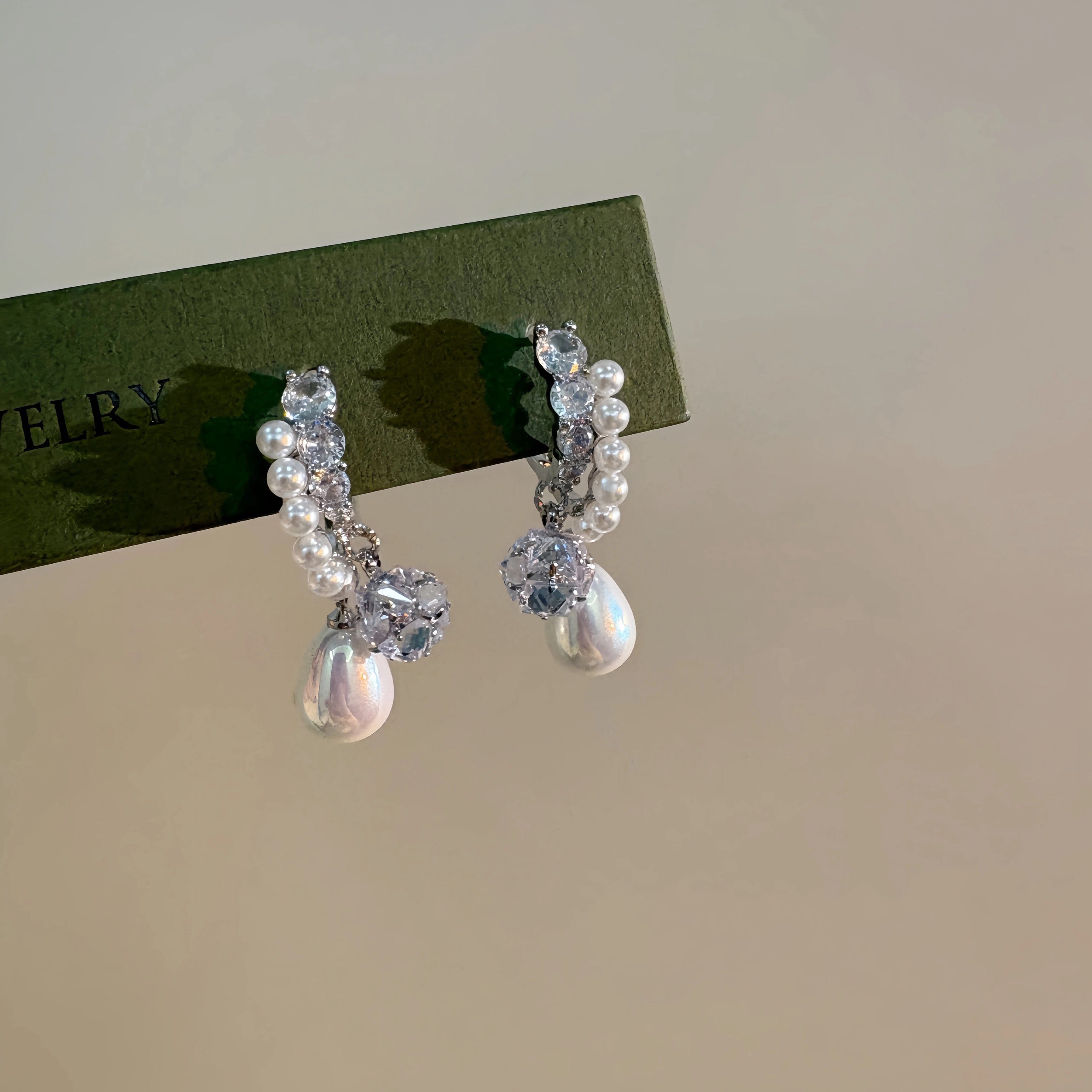 Elegant Crystal Zircon Pearl Earrings