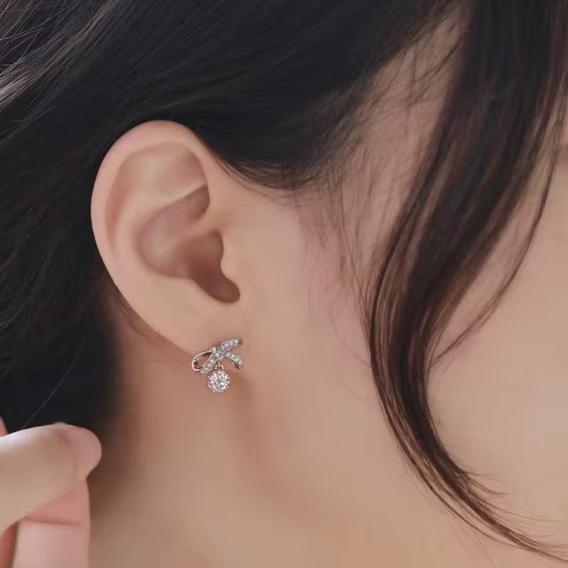 S925 Sterling Silver Ribbon Moissanite Earrings (GRA)