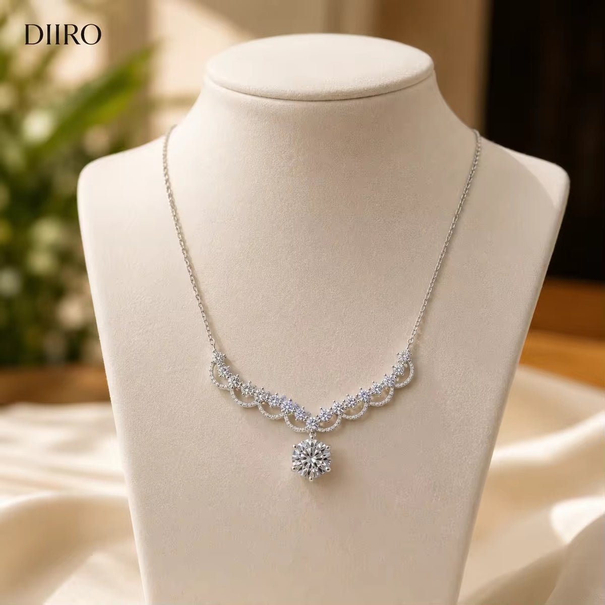 S925 Sterling Silver Moissanite Lace Arc Pendant Necklace