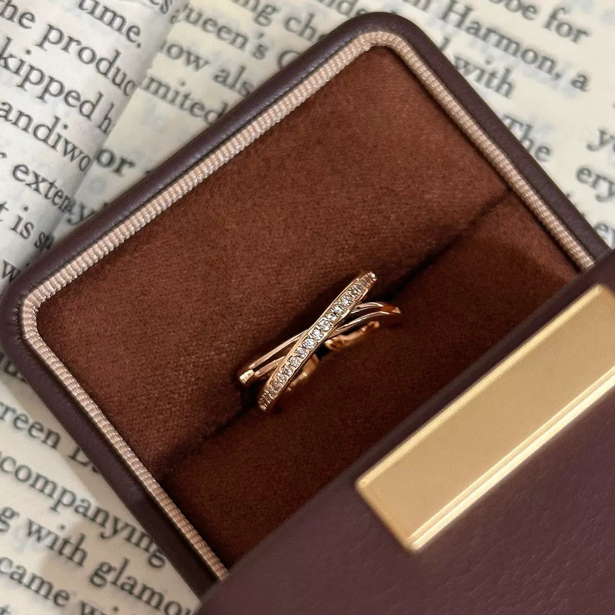Classic Cross Over Band Ring