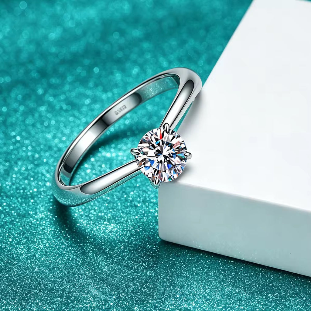 S925 Sterling Silver Classic Four-Prong Moissanite Ring | 1CT & 2CT